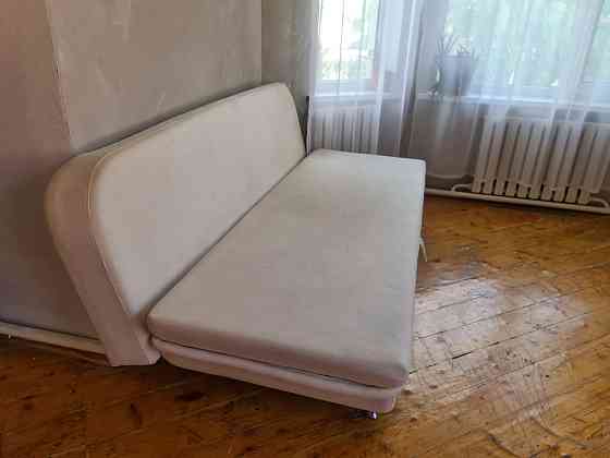 Продам диван белый Алматы