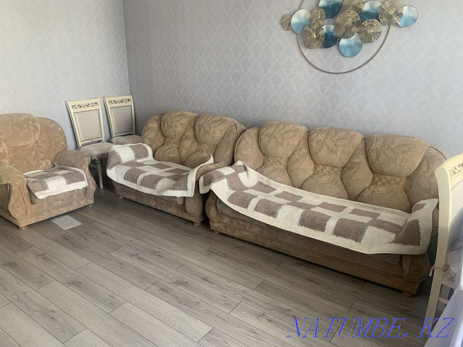 Продается комлект мягкой мебели( 2 дивана + кресло) Кокшетау - изображение 5
