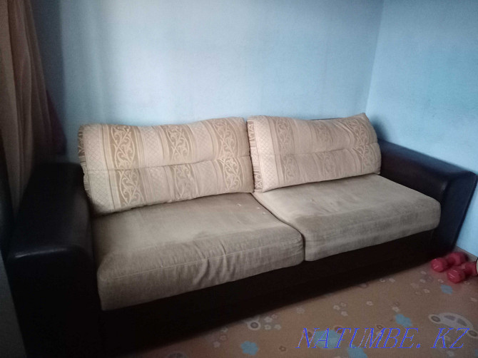 Urgently! I will sell sofas Petropavlovsk - photo 1