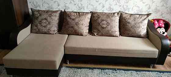 Продам угловой диван с креслом в отличном состоянии 