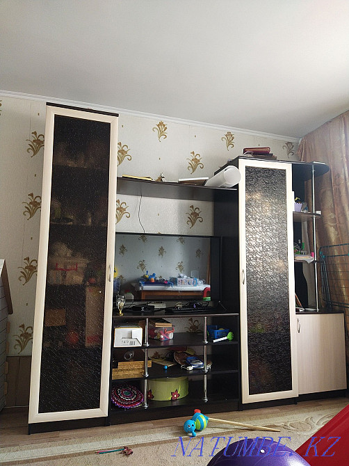I will sell a wall-slide under the TV with shelves Pavlodar - photo 2