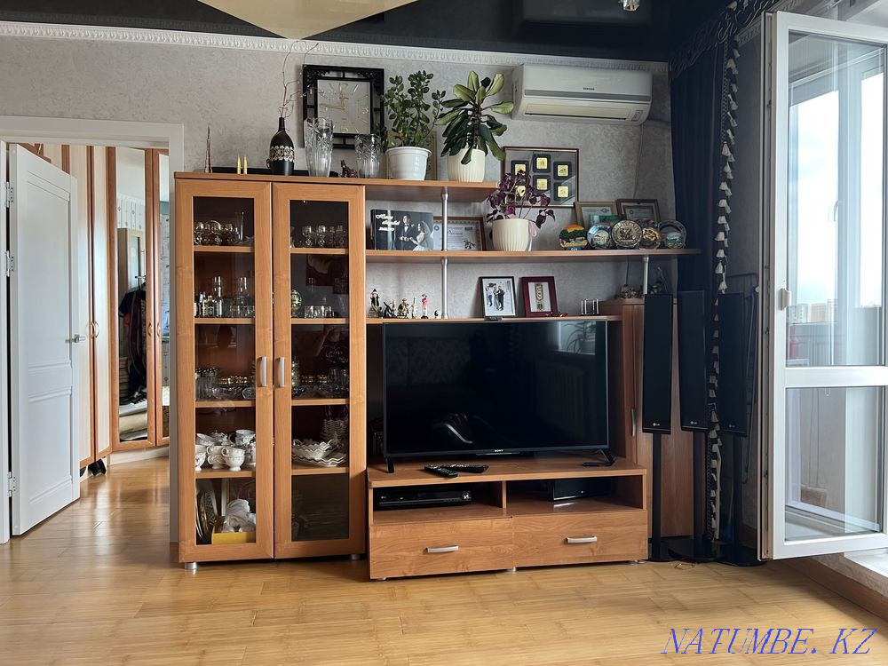 I will sell a slide in the guest room, hall 250 cm length 70 thousand Karagandy - photo 1