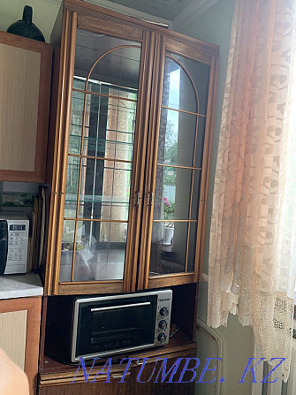 Selling a Soviet sideboard in good condition props! Almaty - photo 4