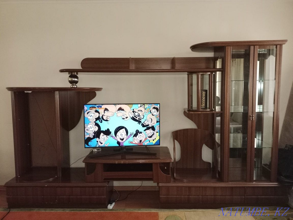 Urgently selling the Wall in the living room. Astana - photo 1