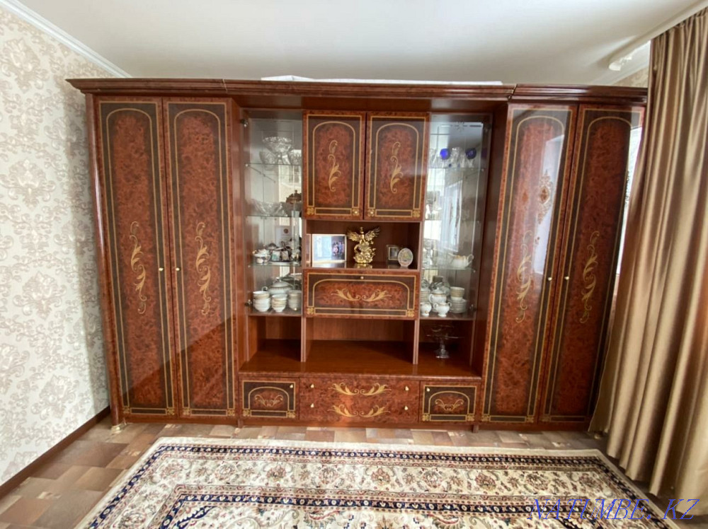 Hall wall 50 000 t, TV stand 4000 Oral - photo 1