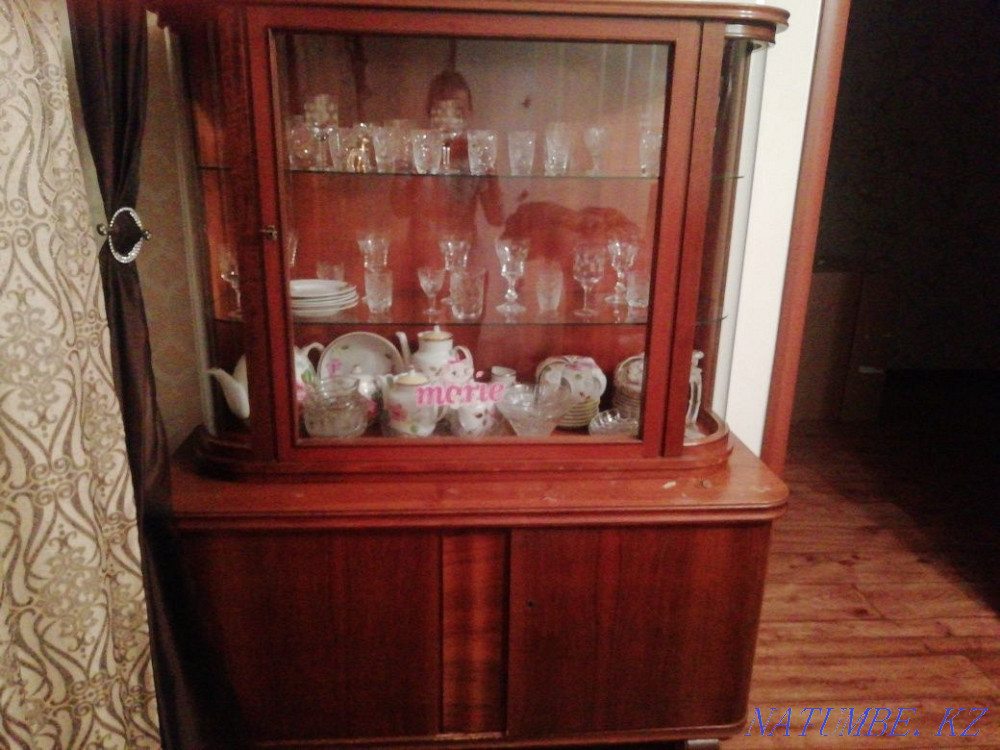 I will sell the Sideboard-buffet from a natural tree Pavlodar - photo 2