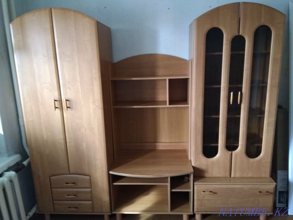 Продам шкаф для гостиной Усть-Каменогорск - изображение 1