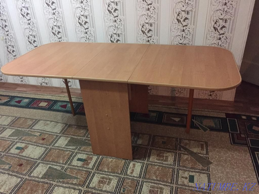 Диван, шкаф, комод Нурмухамеда Есентаева - изображение 3