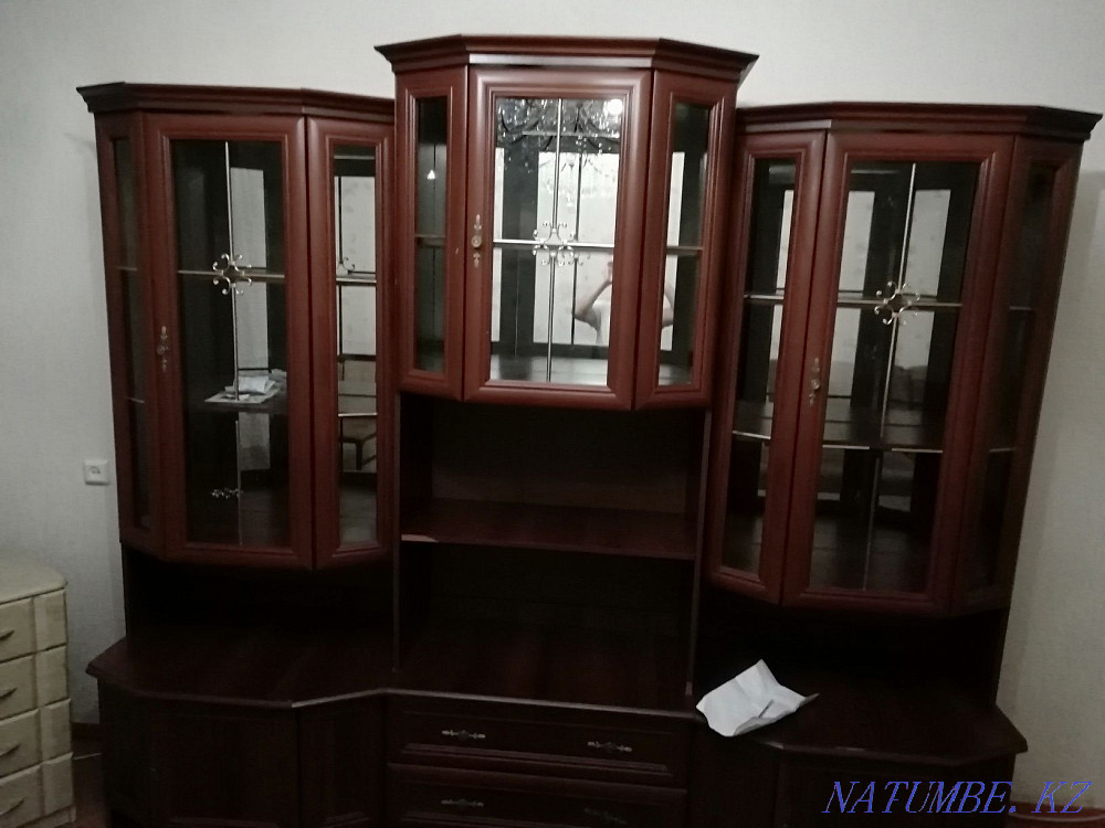 Urgently sell the wall  - photo 1