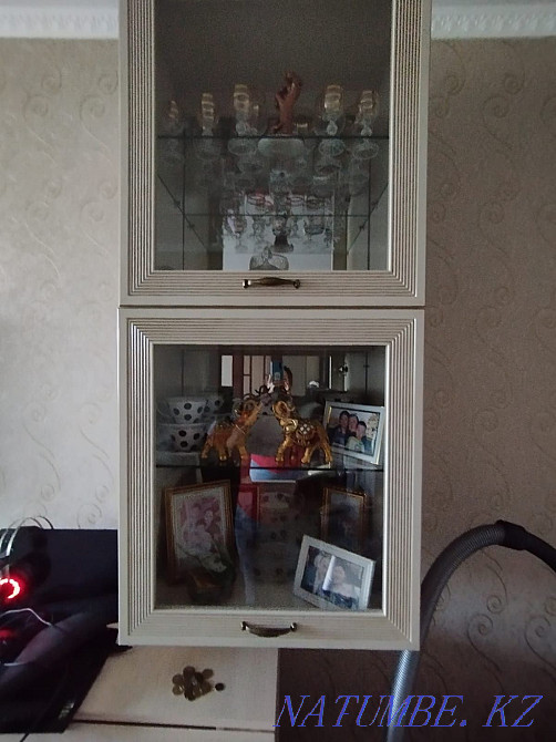 Навесные шкафы и комод , современные Астана - изображение 3