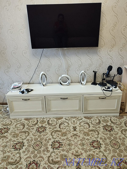 Навесные шкафы и комод , современные Астана - изображение 6