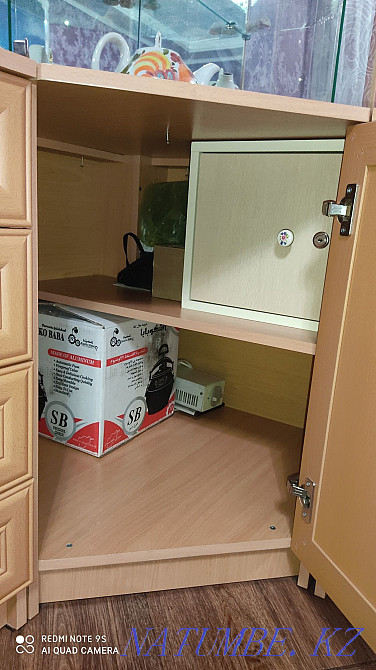 Selling a corner sideboard with a mirrored display case. Нура - photo 3
