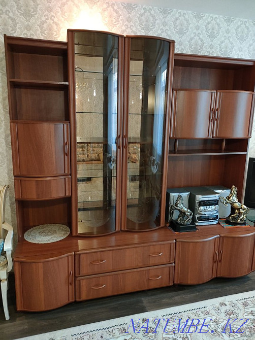 Living room wall in perfect condition Kostanay - photo 2