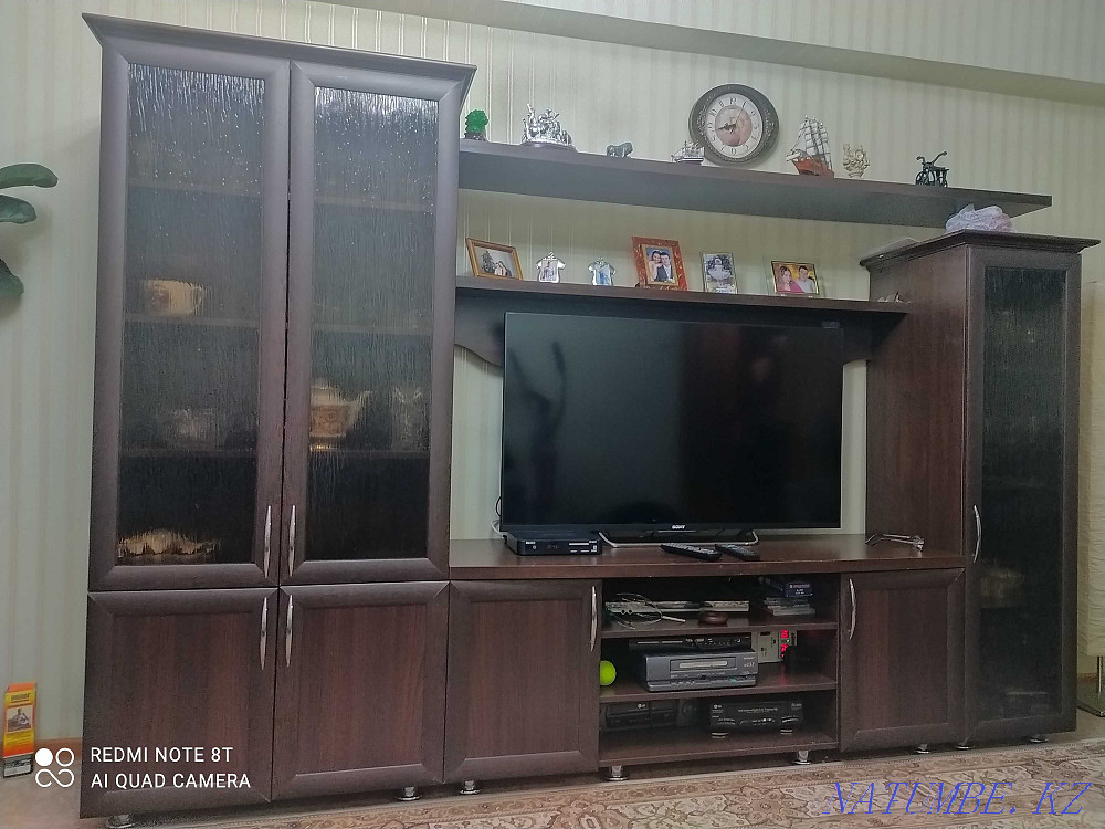 Горка мебель в отличном состоянии Усть-Каменогорск - изображение 5