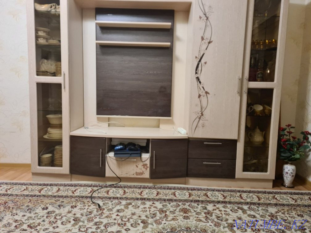 Жақсы жағдайда сервант сатылады Нура - изображение 1