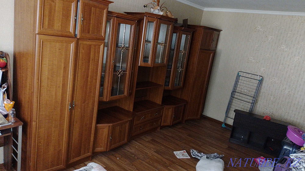 Қабырға / гардероб сатылады  Алматы - изображение 2