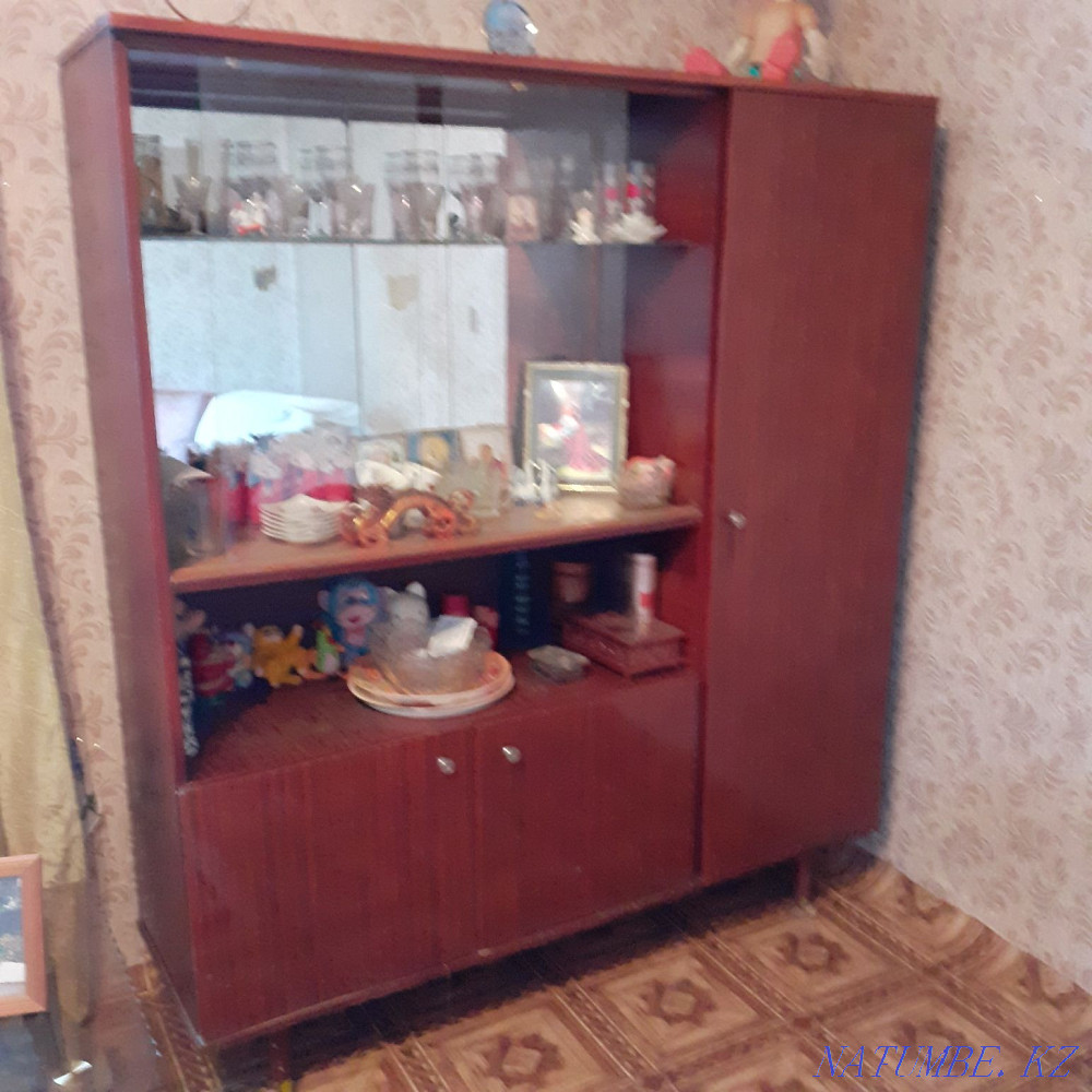 Сервант коричневый Шемонаиха - изображение 1