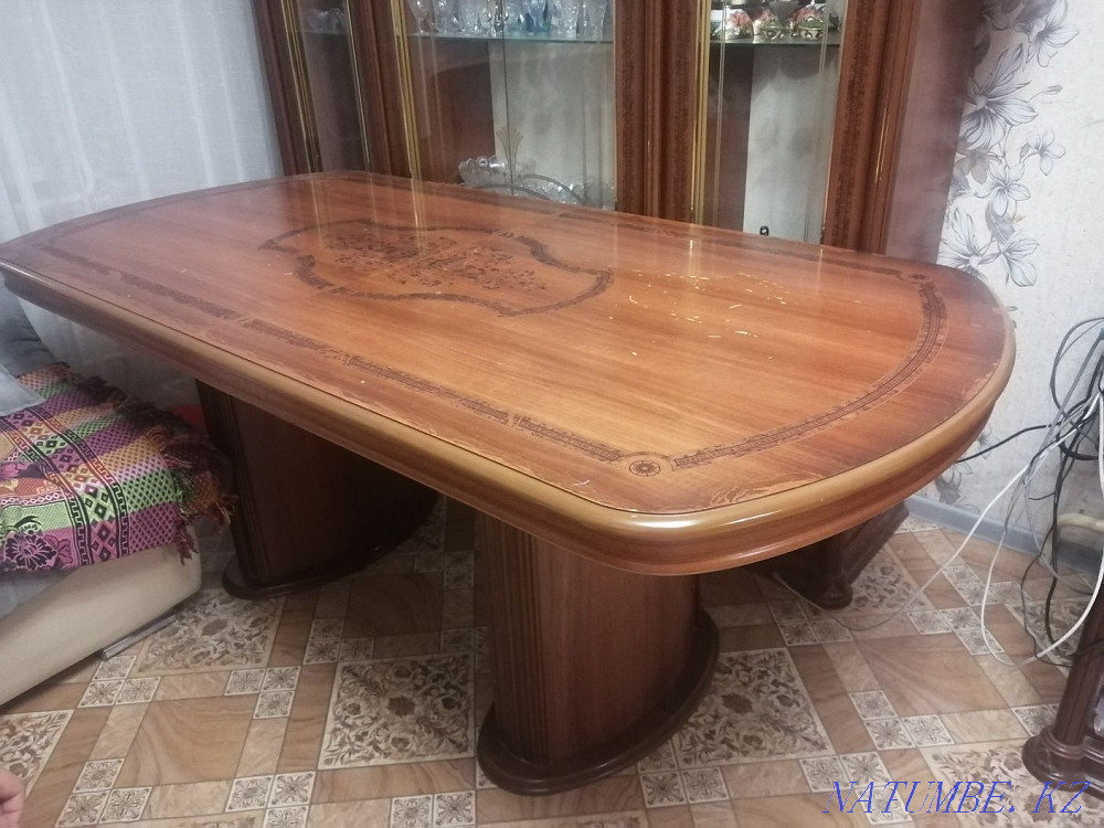 Продам гостинный гарнитур стол тумба зеркало комод сервант стенка Астана - изображение 5