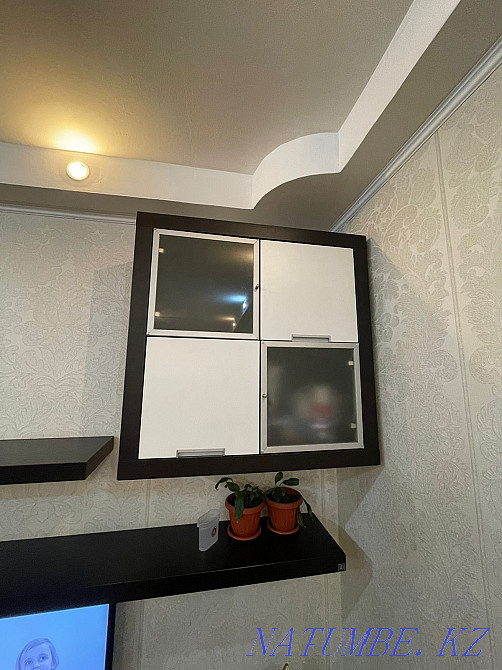 Продам полки настеннные, стол Акбулак - изображение 2