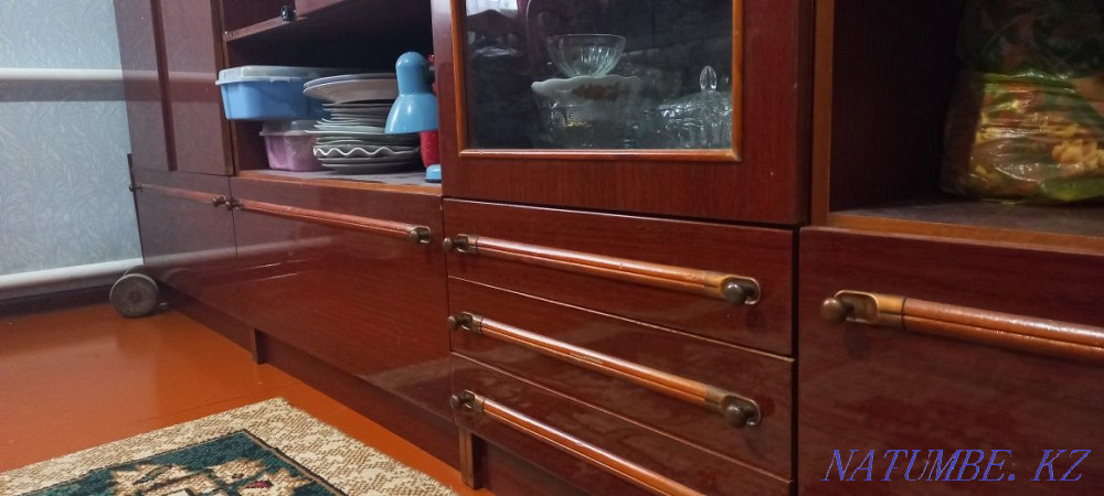 Продам стенку деревянную! Узынагаш - изображение 4