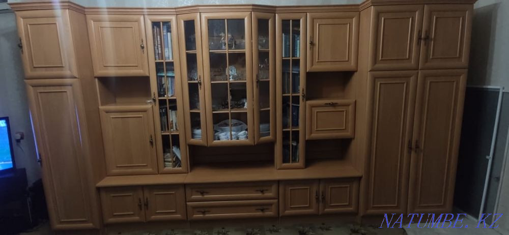 Selling. Wall in the living room. 3.80mx2.10m. Almaty - photo 1