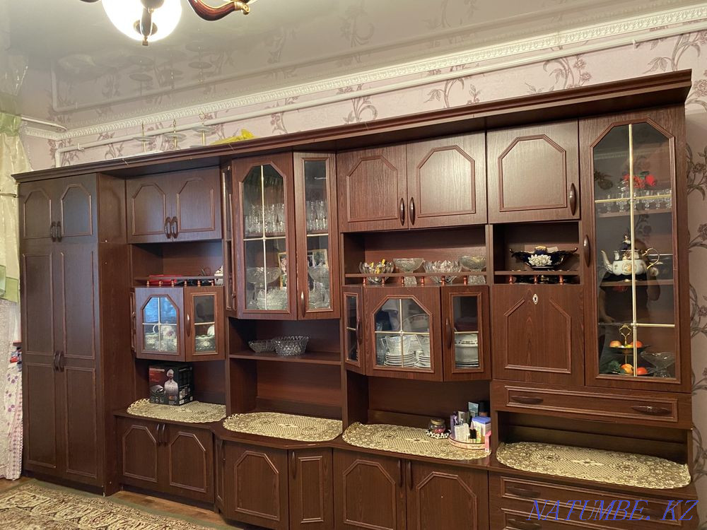 Продаю стенку Болтирик шешен - изображение 1