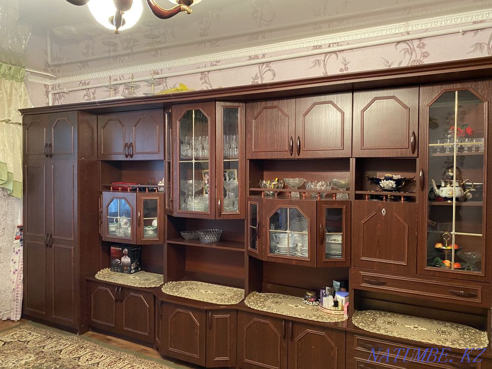 Продаю стенку Болтирик шешен - изображение 2