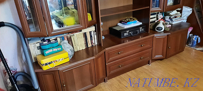 URGENTLY! IN CONNECTION WITH MOVING FOR SALE used wardrobe and slide Taraz - photo 3