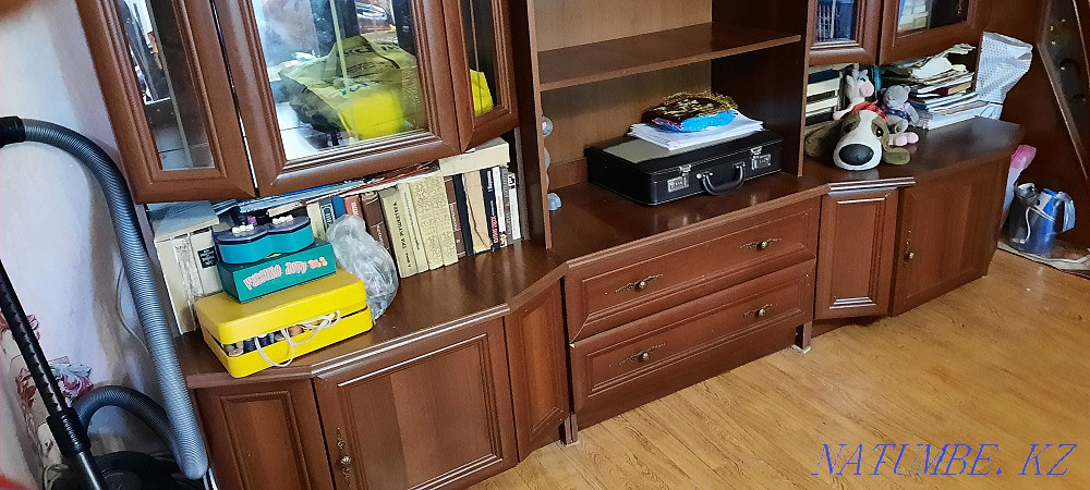 URGENTLY! IN CONNECTION WITH MOVING FOR SALE used wardrobe and slide Taraz - photo 3