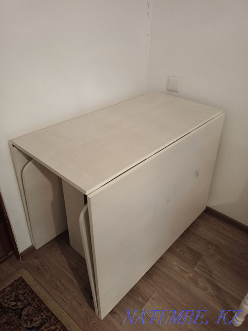 Selling table and chairs Талас - photo 4