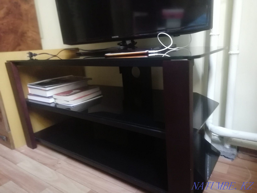 Журнальный стол/Стол для телевизора Алматы - изображение 2
