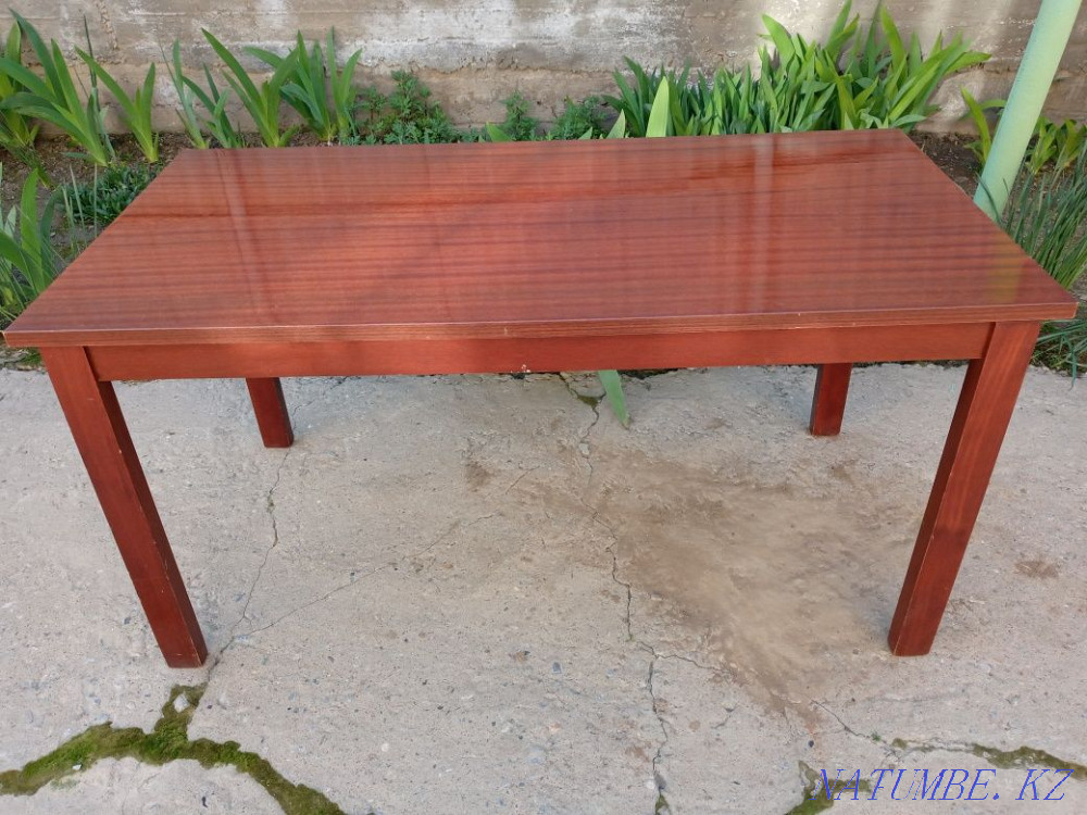 Столик журнальный, полированный. Шымкент - изображение 1