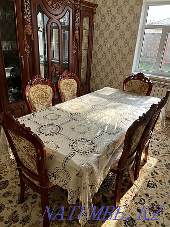 Table and 6 chairs. Baasy Kelisimdi Saryaghash - photo 1