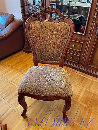 Продаем большой стол со стульями Алматы - изображение 3