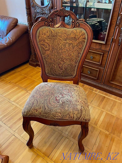 Selling large table and chairs Almaty - photo 3
