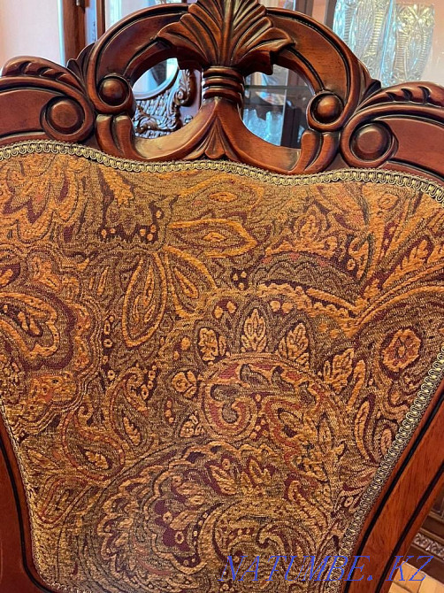 Selling large table and chairs Almaty - photo 4