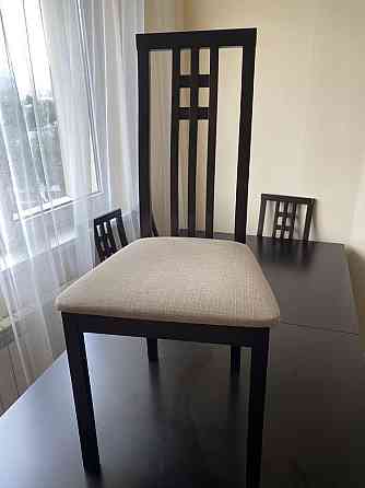 Продается раздвижной стол со стульями хорошого качество Алматы