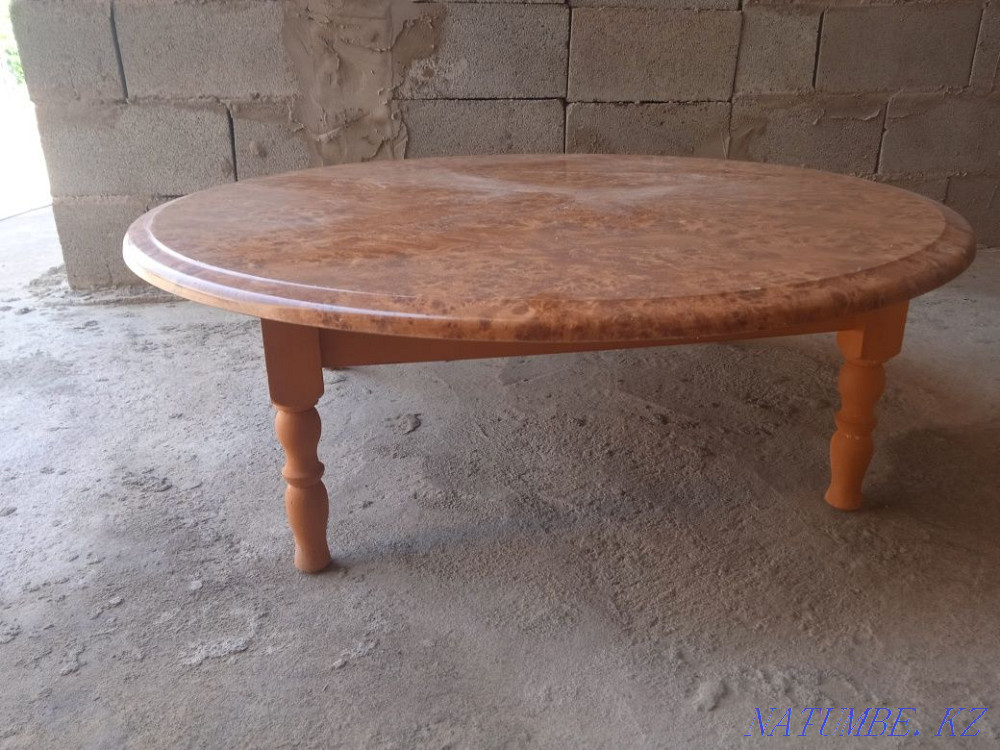 Кішкентай үстел сатамын 10 000тг  Алматы - изображение 2