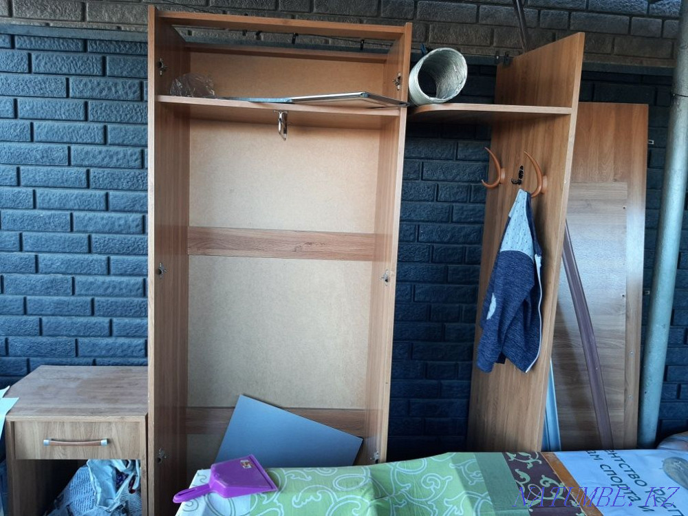 Sell closet in the hallway  - photo 1