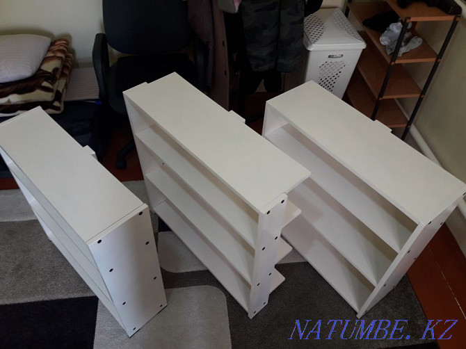 I sell a white shoe rack There are 3 pieces Size: 1 - 74 cm x 75 cm 2 - Shymkent - photo 3