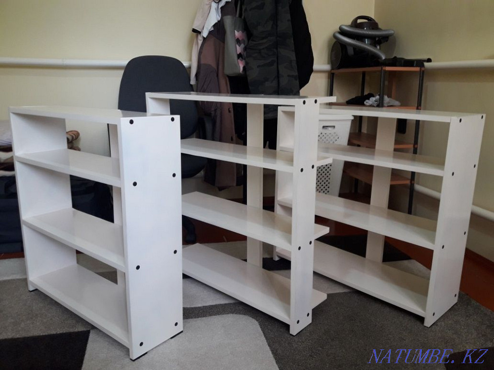 I sell a white shoe rack There are 3 pieces Size: 1 - 74 cm x 75 cm 2 - Shymkent - photo 4