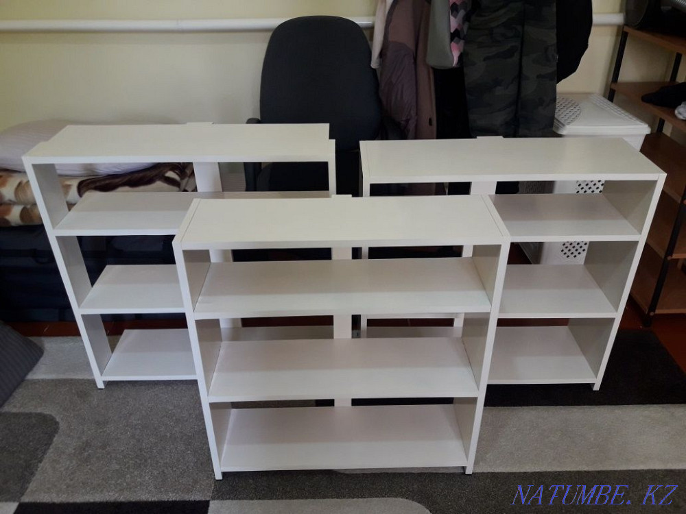 I sell a white shoe rack There are 3 pieces Size: 1 - 74 cm x 75 cm 2 - Shymkent - photo 1