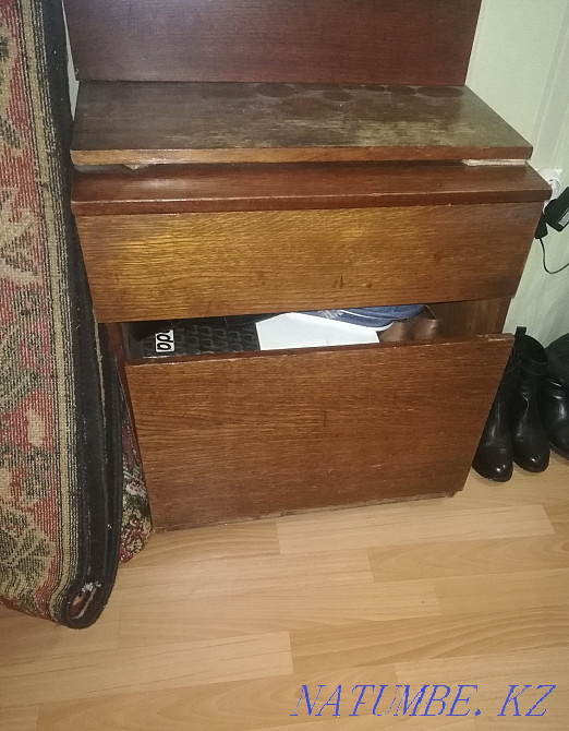 Mirror with nightstand  - photo 2