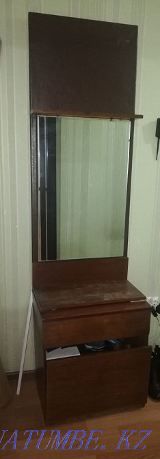 Mirror with nightstand  - photo 1