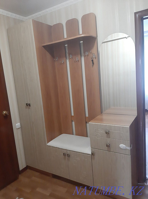 Hallway + chief. Very good condition  - photo 1