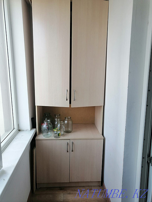 Продам шкаф стоит на балконе за символическую цену 5000 Тельмана - изображение 1