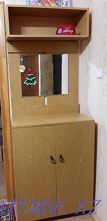 Selling a wardrobe with a mirror in the hallway. Oral - photo 3