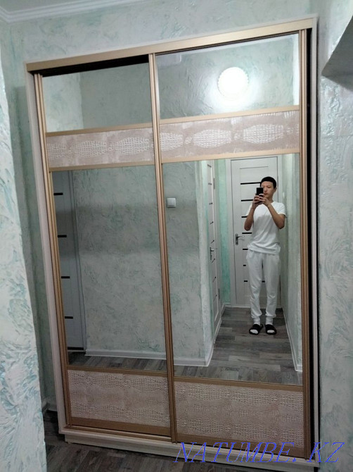 Продается двухдверный КУПЕЙНЫЙ ШКАФ! Алматы - изображение 1