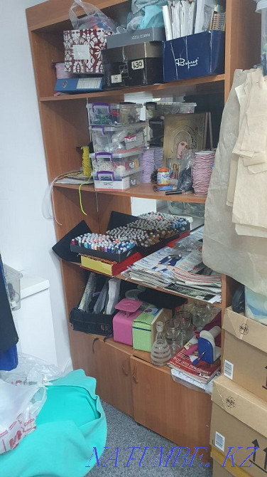 Sell bookcase with mirror Almaty - photo 2