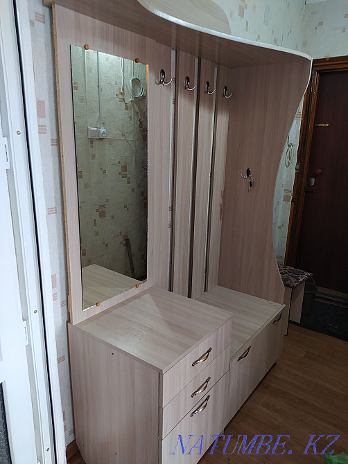 продам прихожую срочно Семей - изображение 1